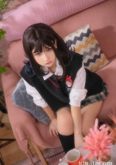 《穿长筒袜的有夫之妇》