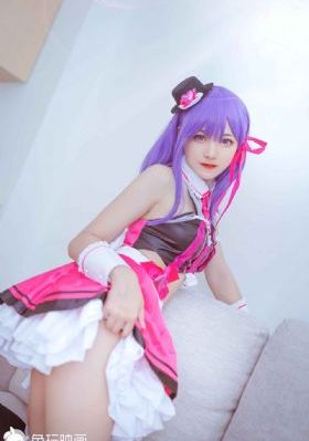 天天摸天天爽日韩欧美大片