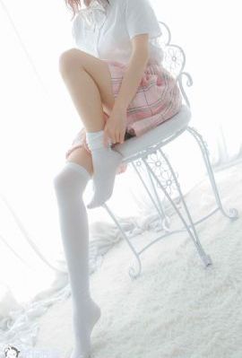 《年轻的女教师2》在线观看