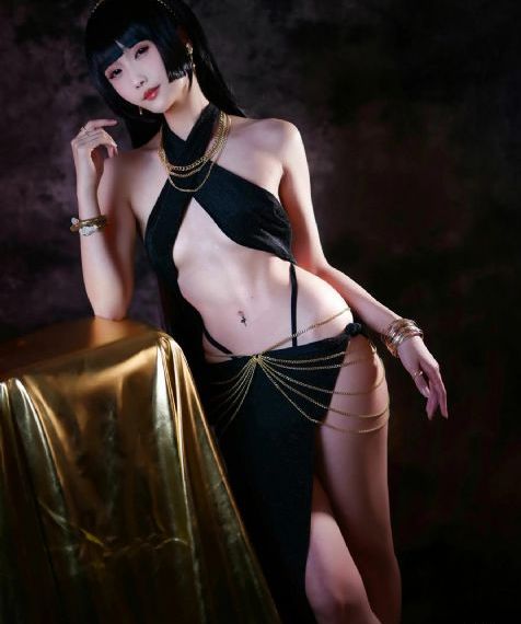 她房间里的云