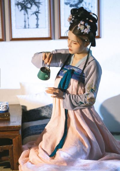 商务旅行的女老板同房