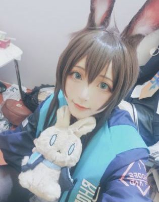 免费观看女富婆与穷小子电视剧