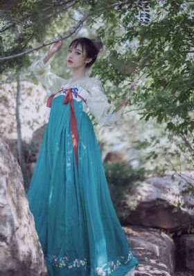 伊蒂丝女皇全集免费
